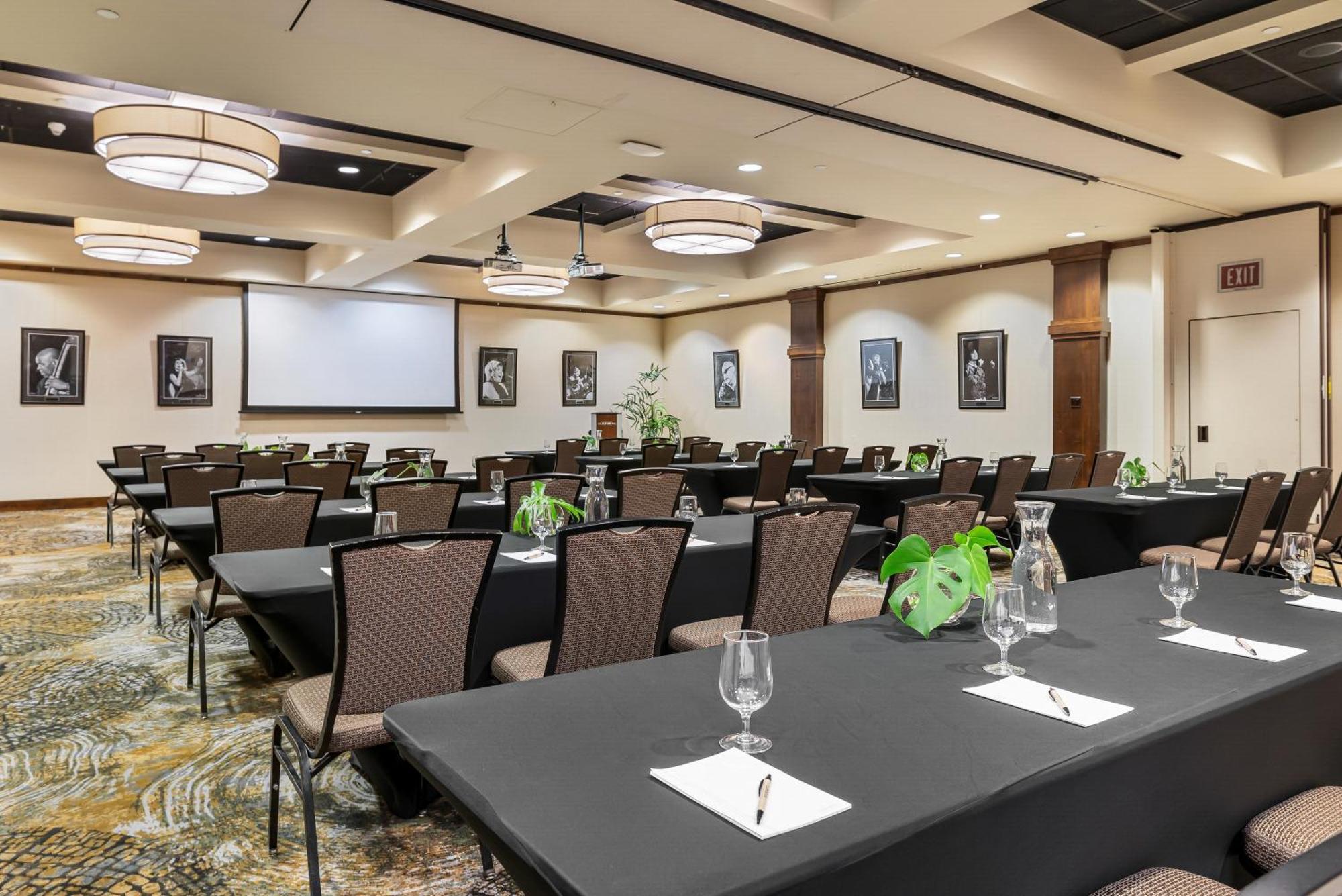 Oxford Hotel Bend Εξωτερικό φωτογραφία